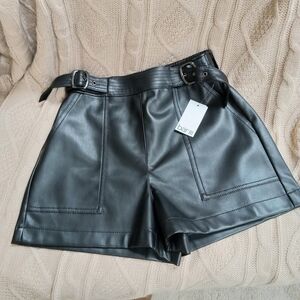 Bar III Black Women's Faux Leather Shorts